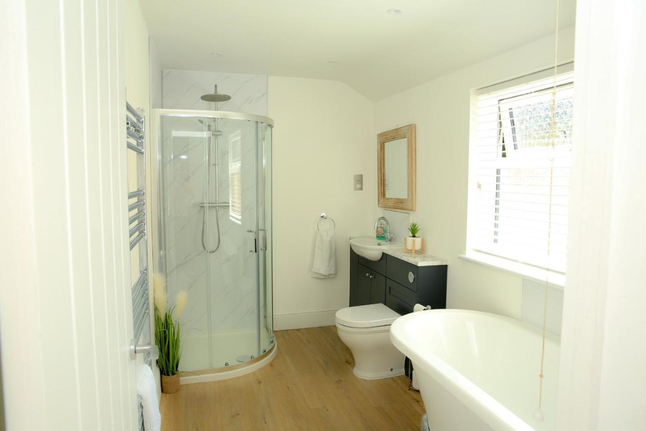 Fully Refurbished Property-March 22-Next To Beach لوستوفت المظهر الخارجي الصورة