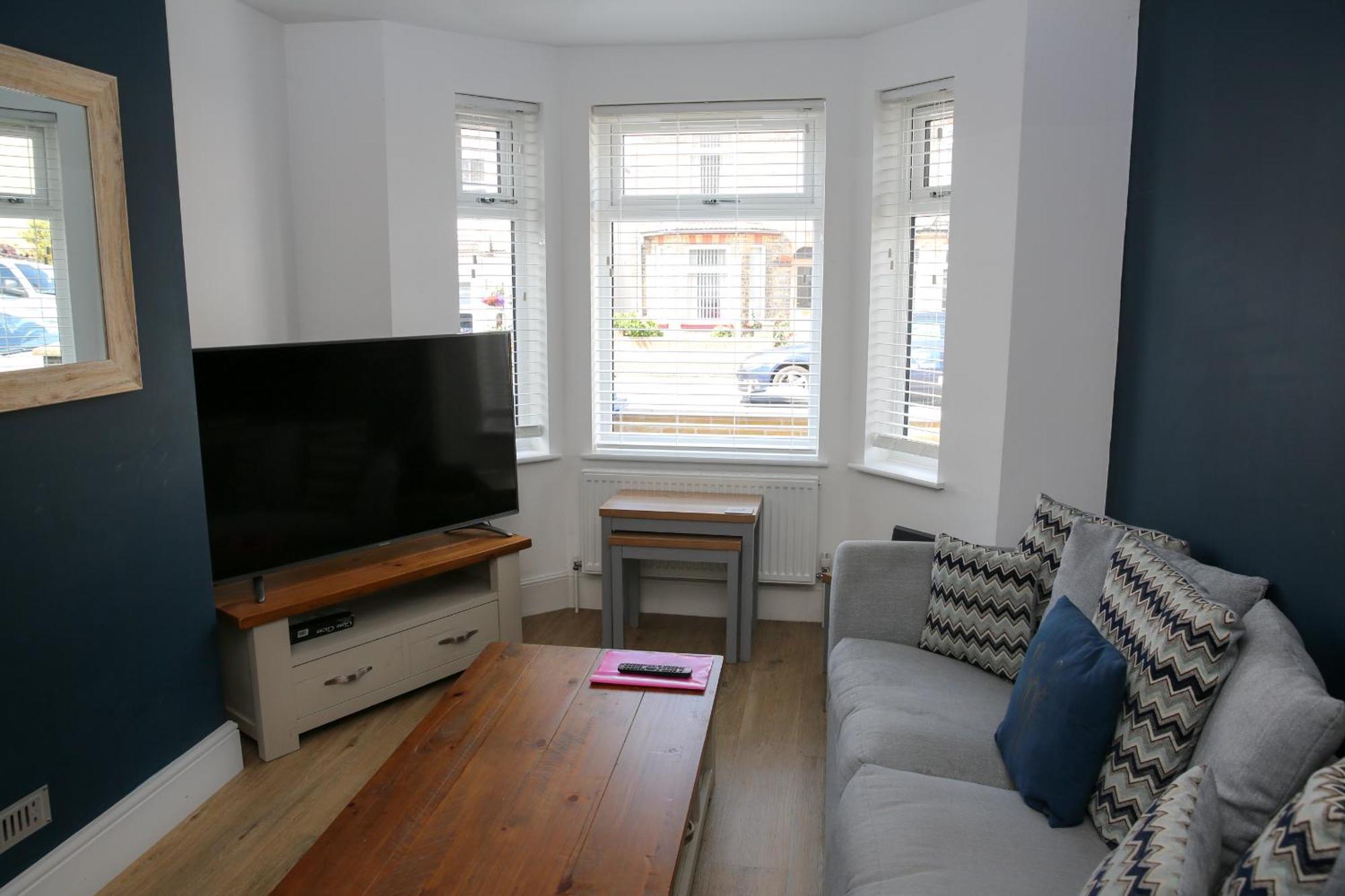 Fully Refurbished Property-March 22-Next To Beach لوستوفت المظهر الخارجي الصورة